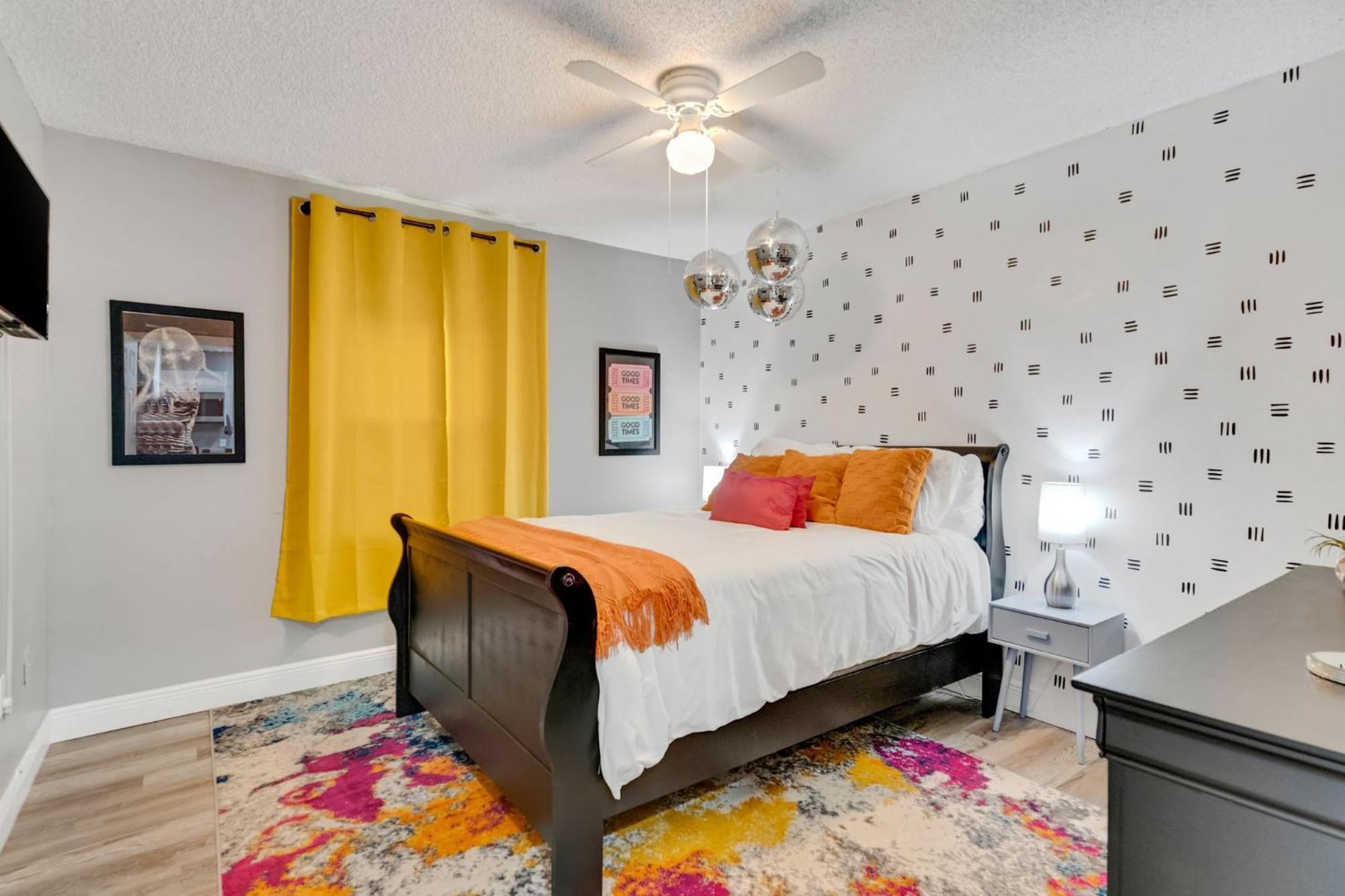 Holiday home Groovy Funhouse Getaway - 4 Bdrm Near Legoland