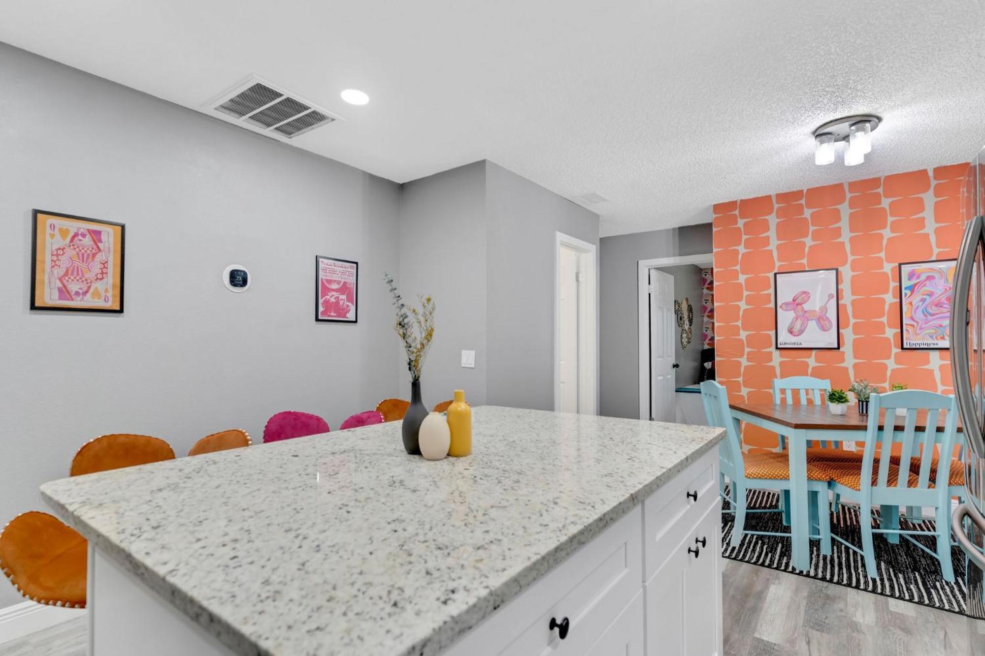 Groovy Funhouse Getaway - 4 Bdrm Near Legoland Winter Haven